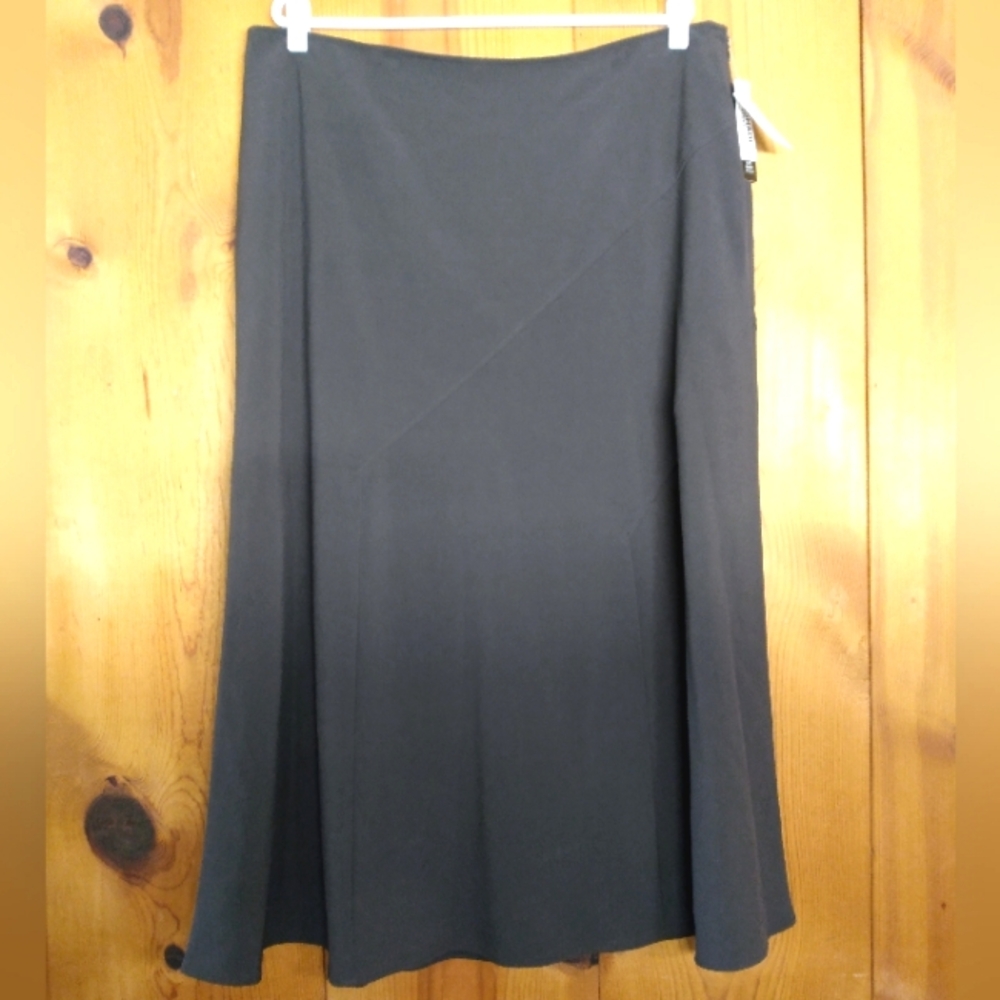 Larry Levine SPT Woman Washable Stretch A-Line Skirt 16W